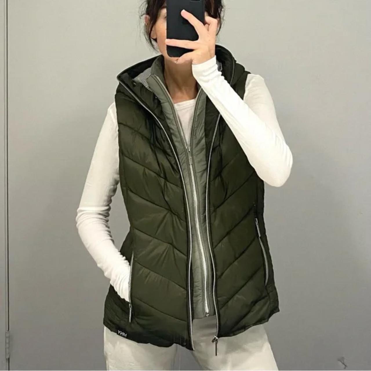 METALLIC SILVER PUFFER VEST – Mac + White Boutique