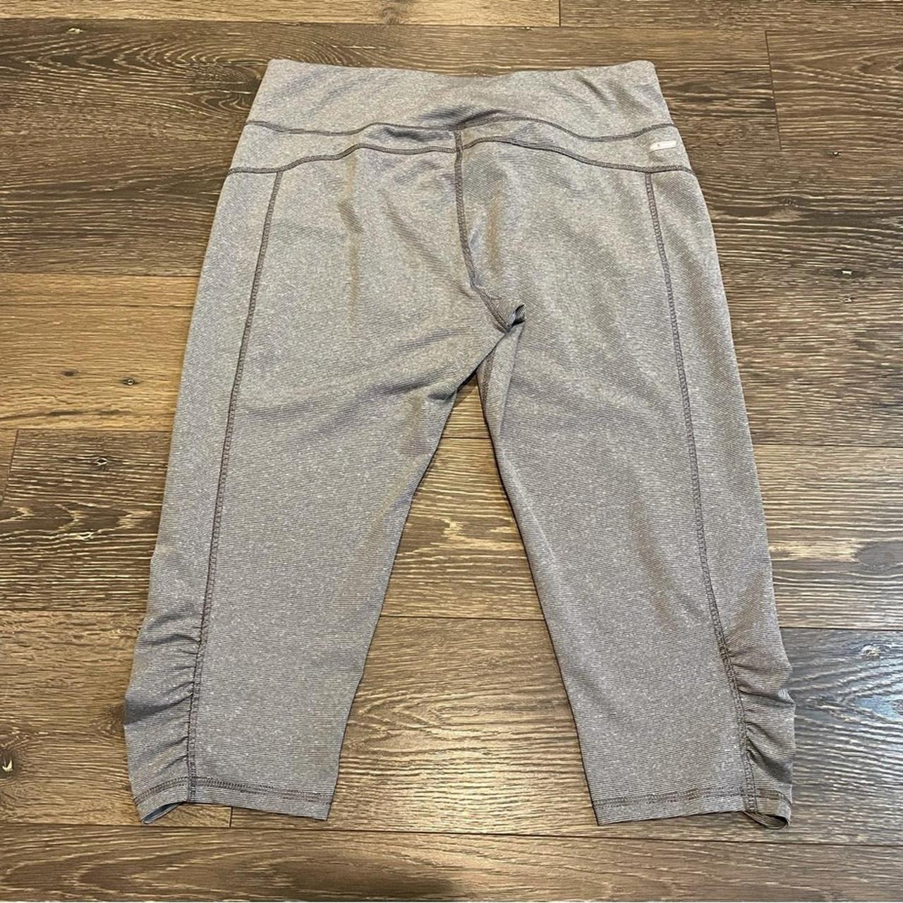 DANSKIN NOW Gray Finely Striped Workout Leggings... Depop