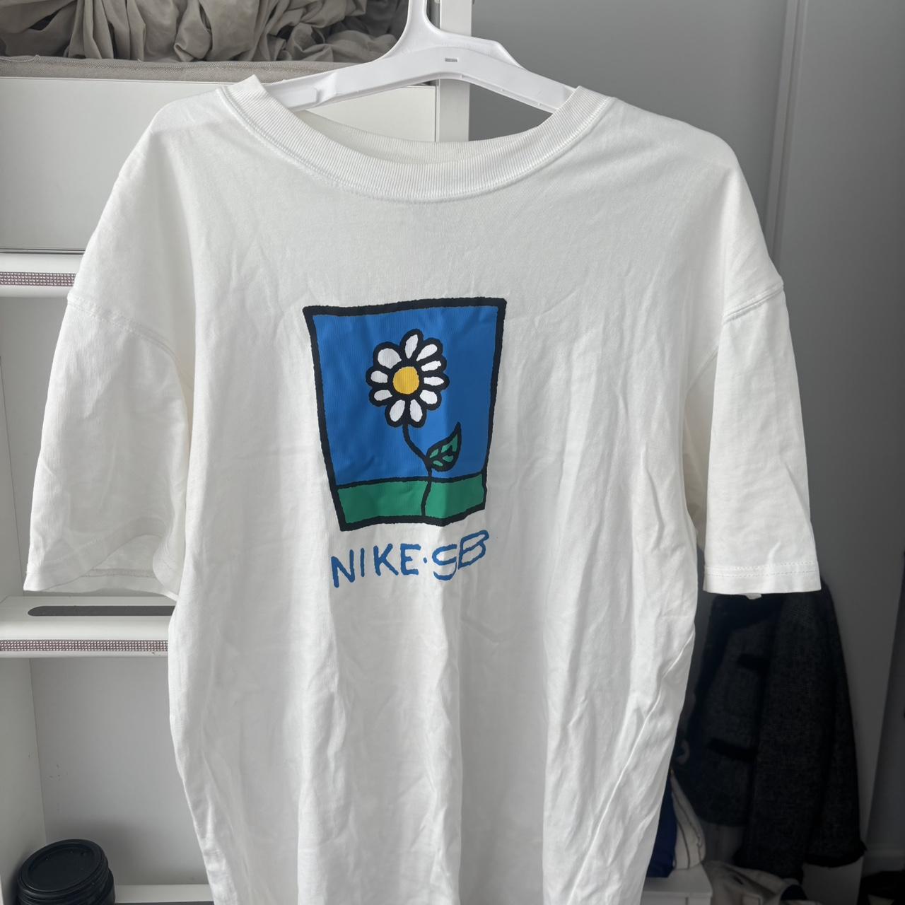 nike skateboarding tee