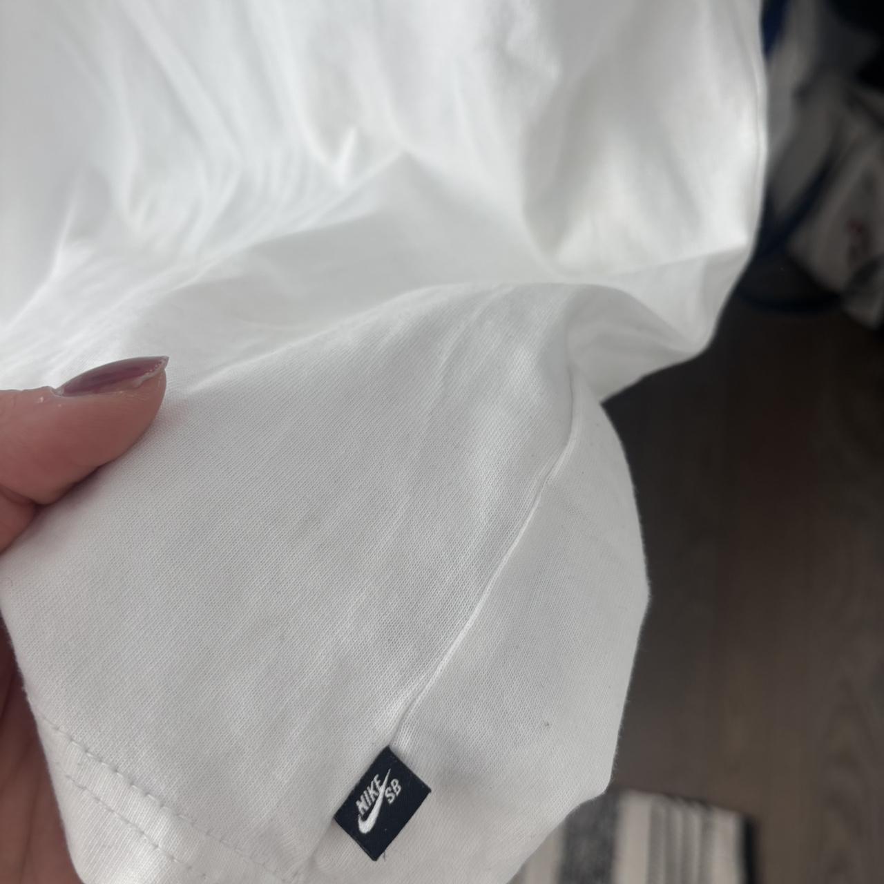 nike skateboarding tee