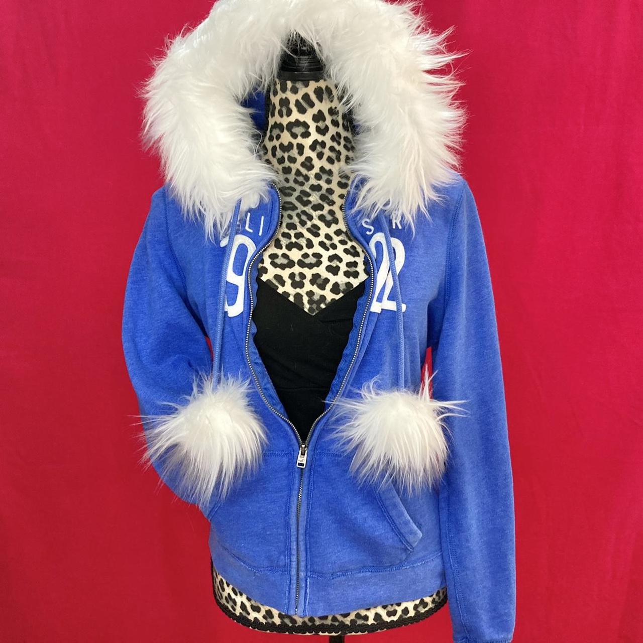 🎀y2k Fur Zip Up 🎀 ♡ This Is A Cozy And Cute Girly Depop 3711