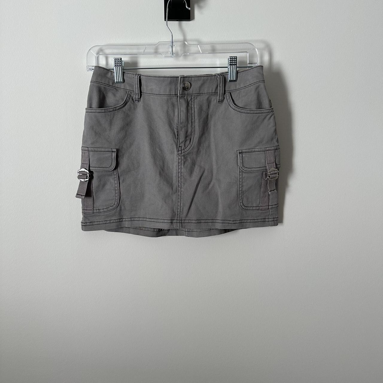 Wild Fable mini cargo skirt Size 2 Elastic... - Depop
