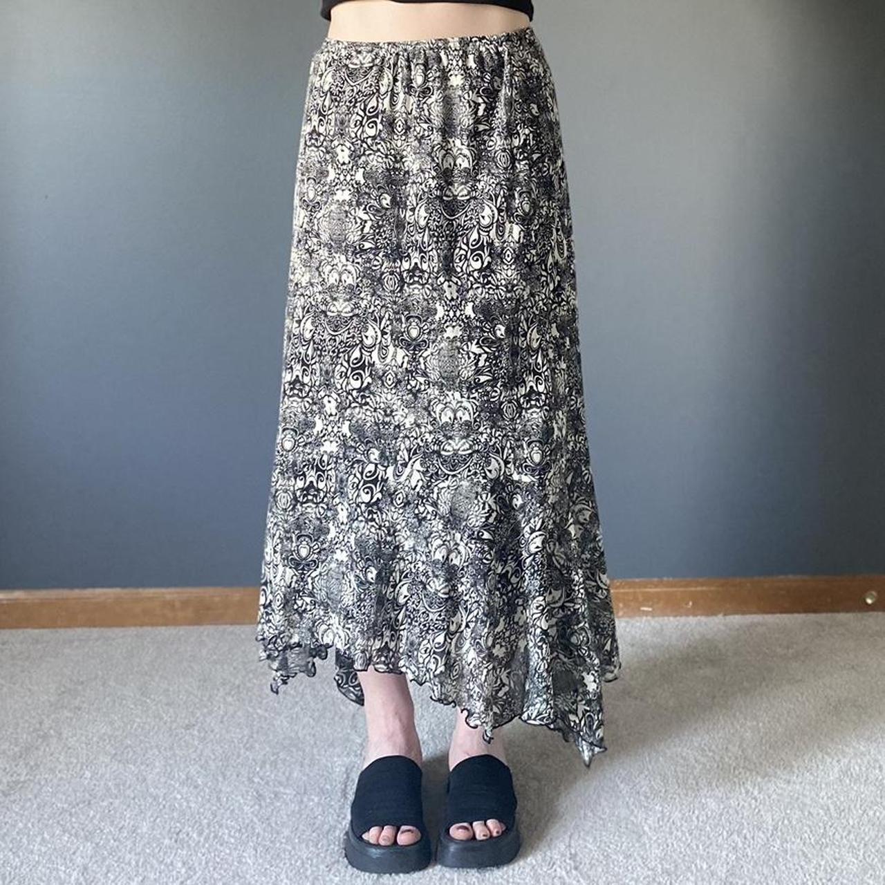 Long black hotsell flowy maxi skirt