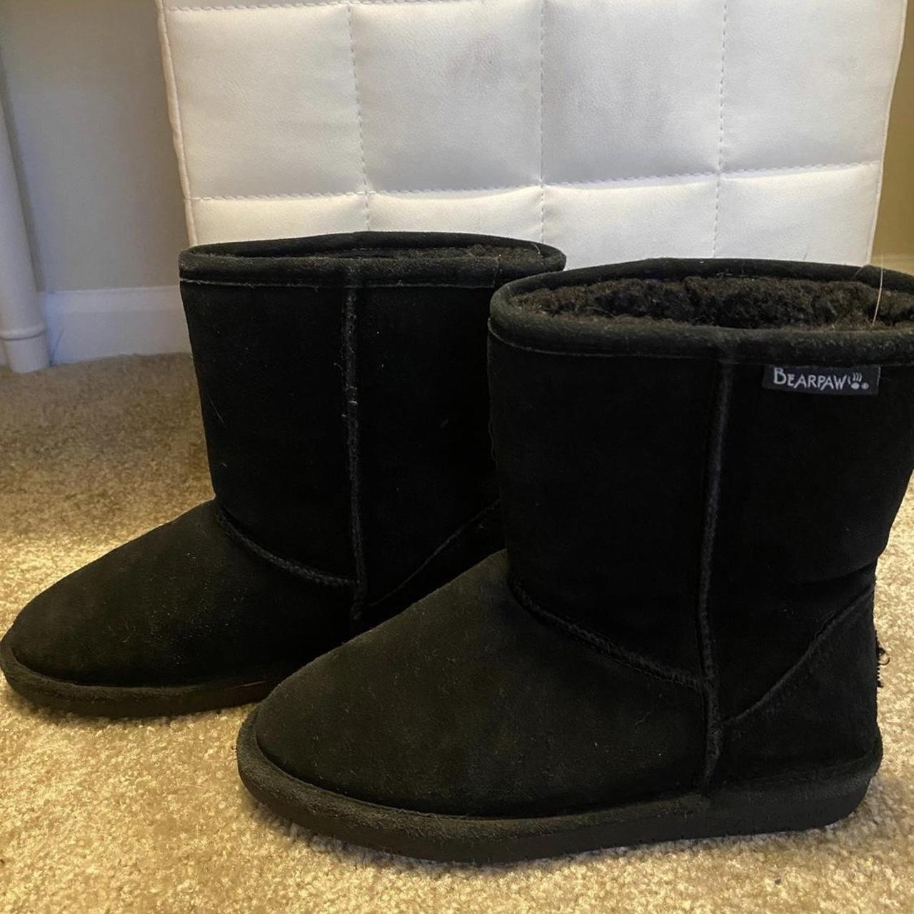 Bearpaw Women's Black Boots | Depop