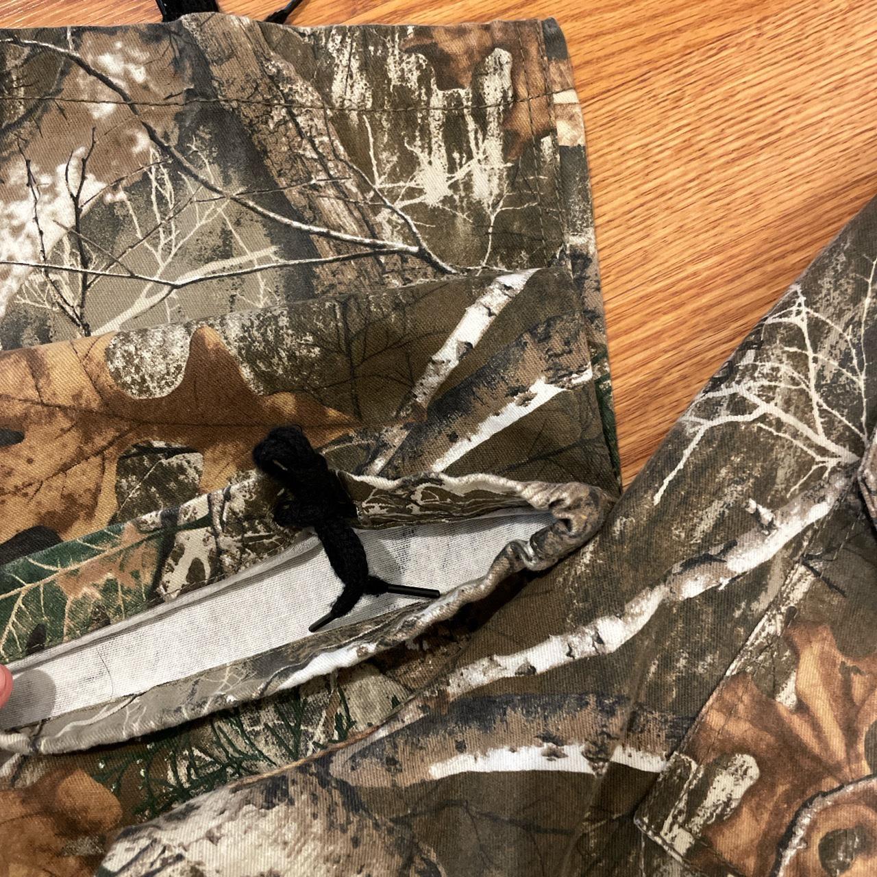 Realtree Hunting Camo Cargo Pants - Size Large •... - Depop