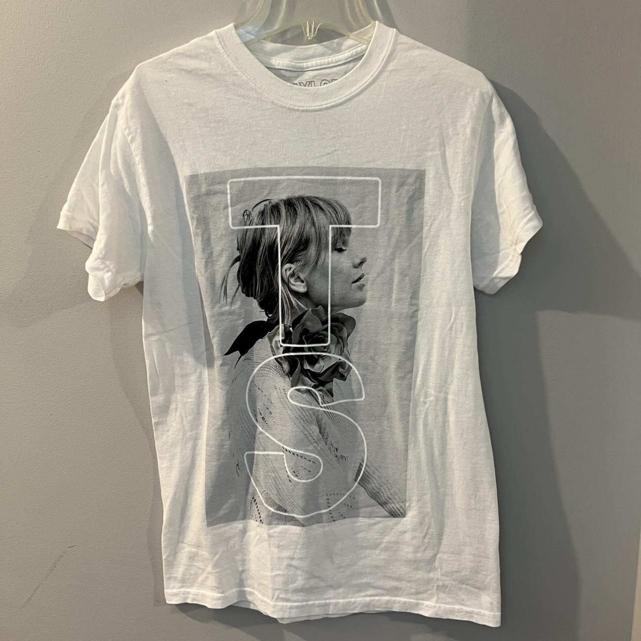 Taylor Swift Graphic Tee - Size Small - Depop