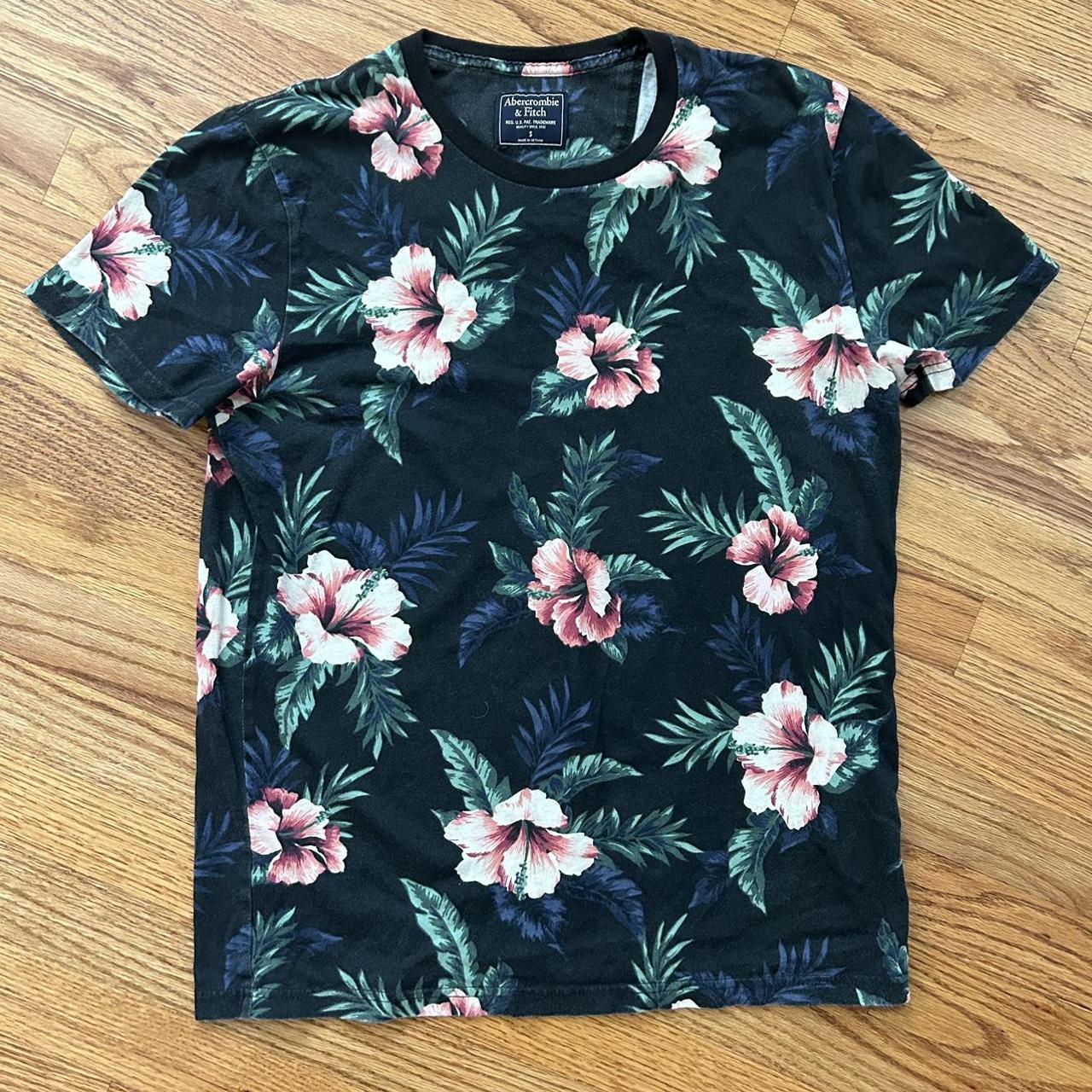 Hollister Co. Flower T-Shirts for Men