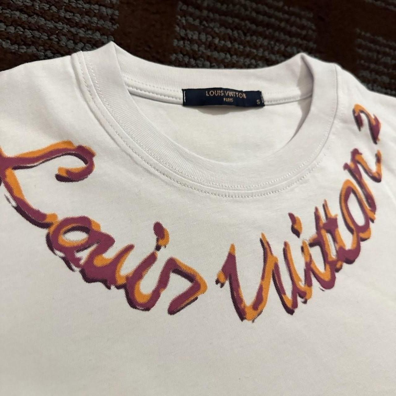 LOUIS VUITTON Signature 3D Pocket Monogram T-Shirt L - Depop