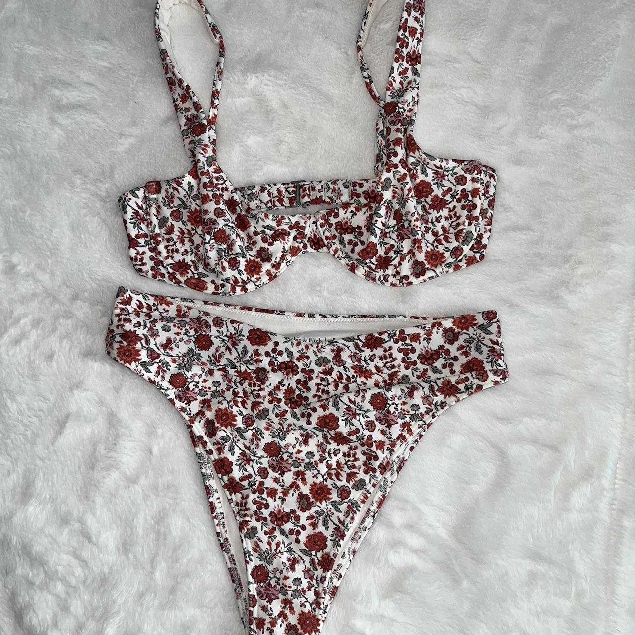 high waisted Abercrombie & Fitch crossover... Depop