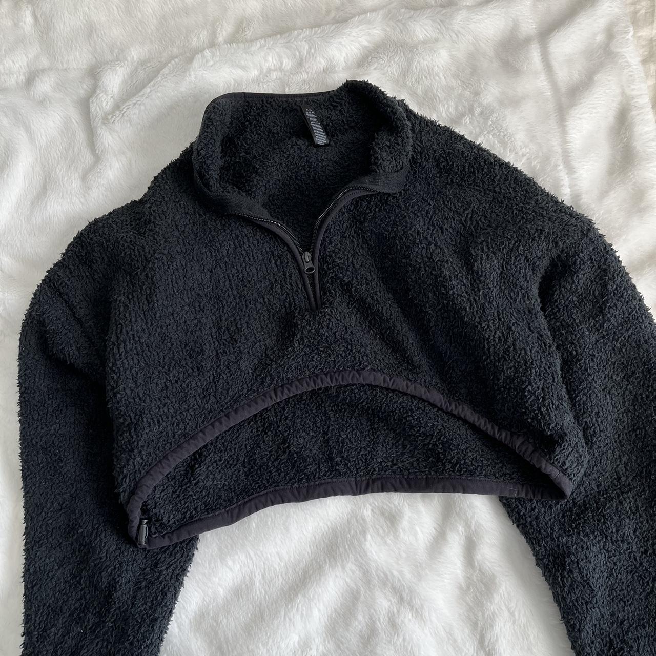 Skims cropped sweatshirt Fleece fabric, very - Depop