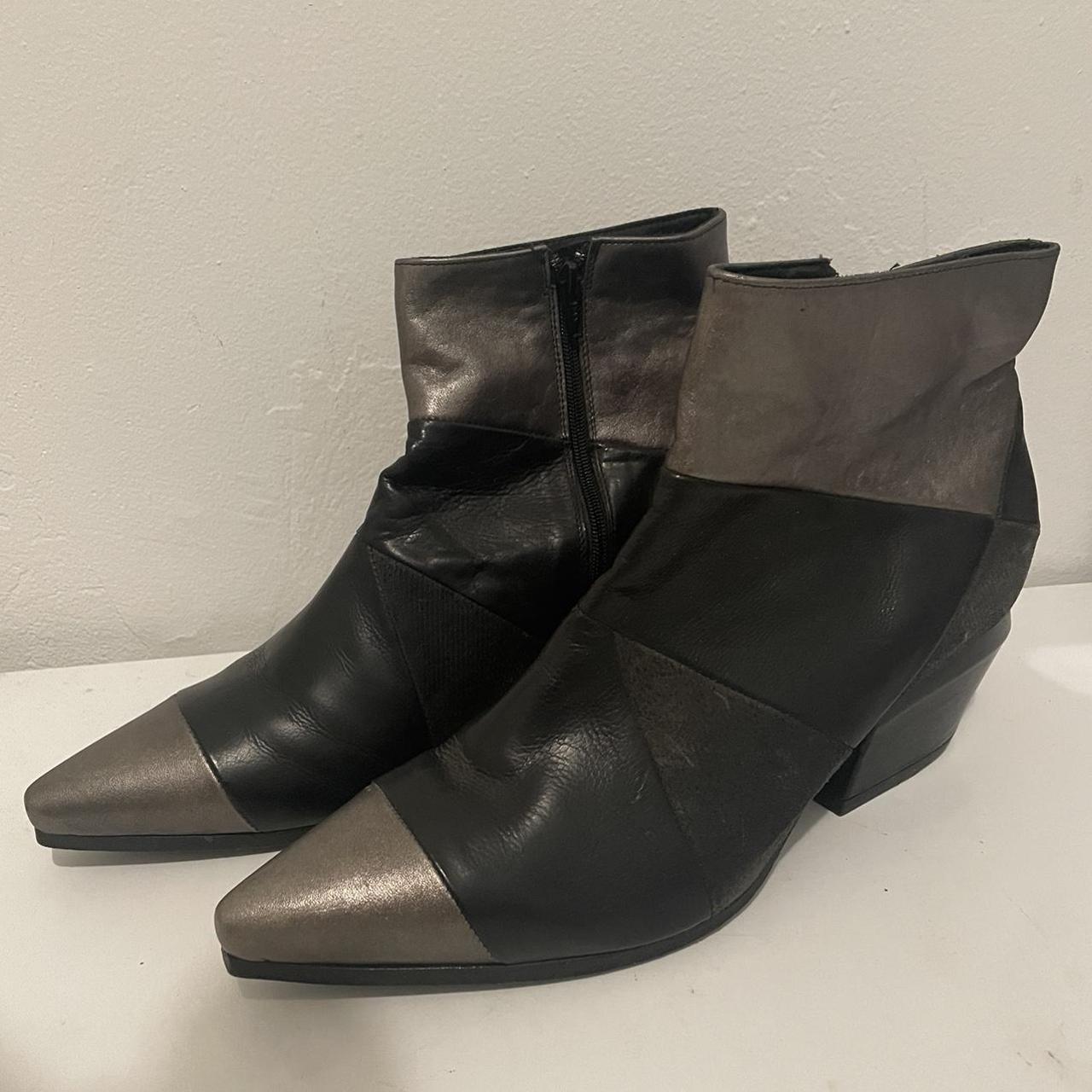 Women's Black and Silver Boots | Depop