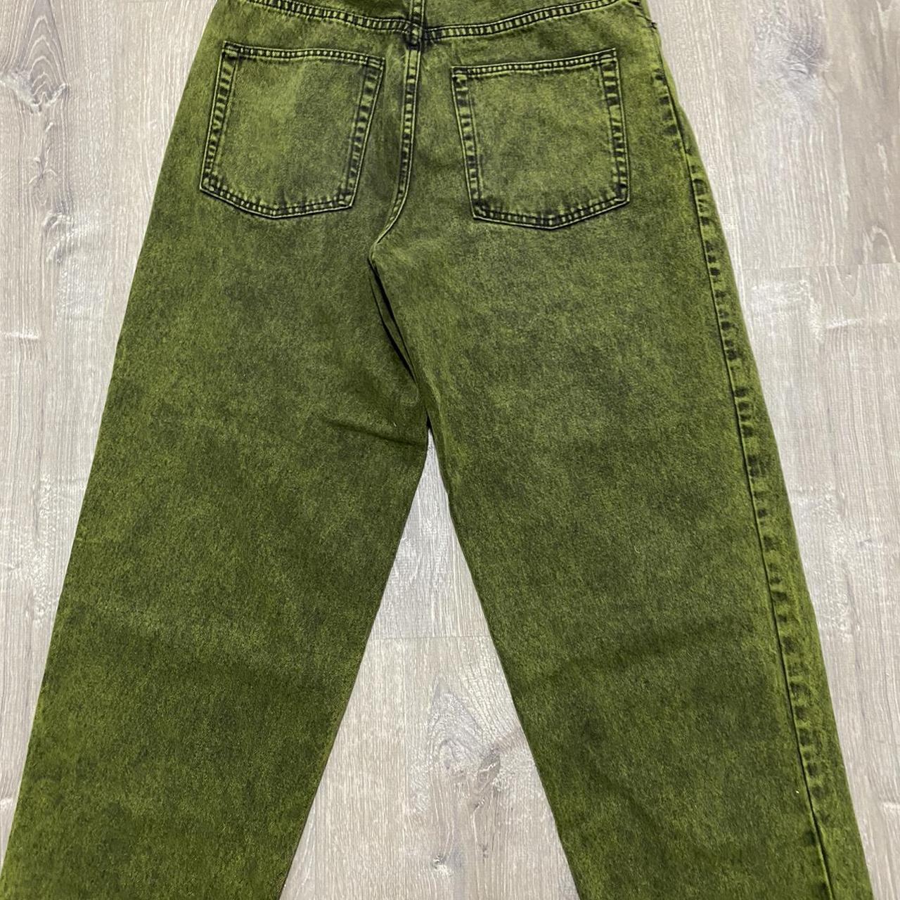 Green polar big boys size medium (34) worn a couple... - Depop