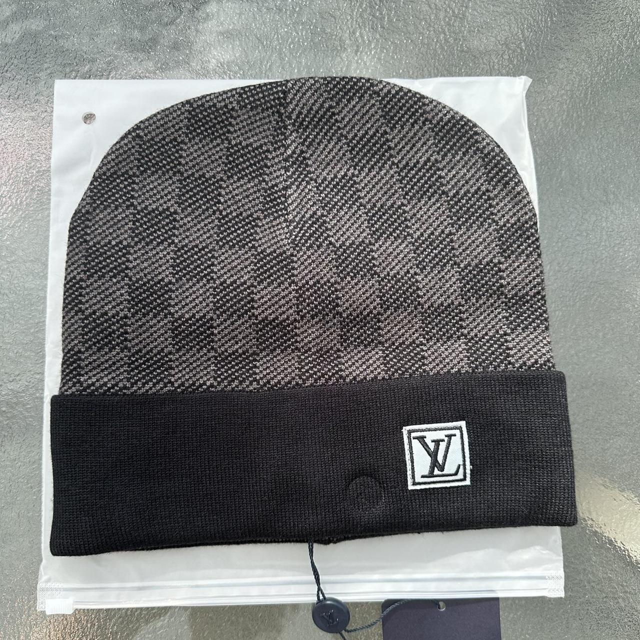 LV hat / scarf set - Depop