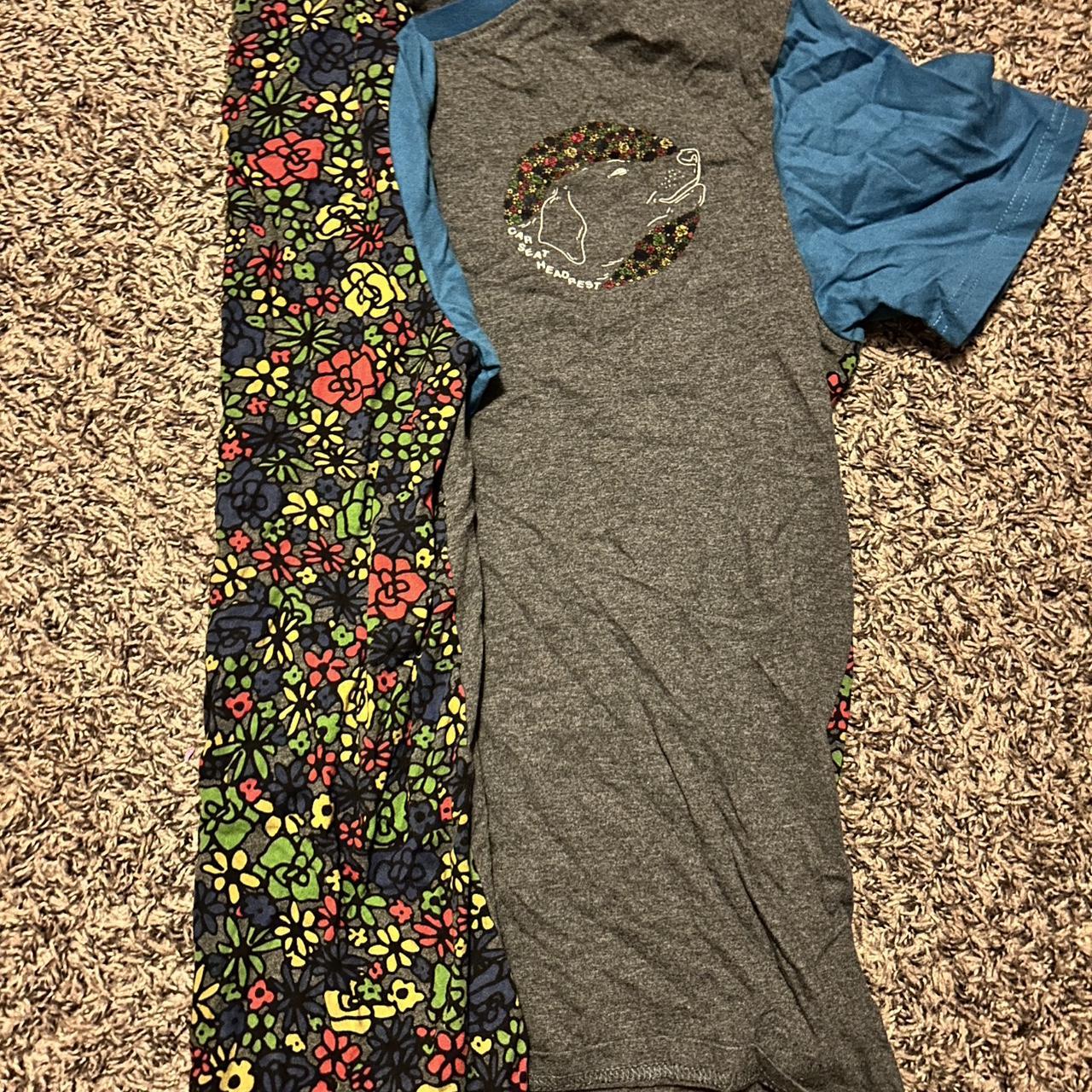 item listed by thumbsandguns28