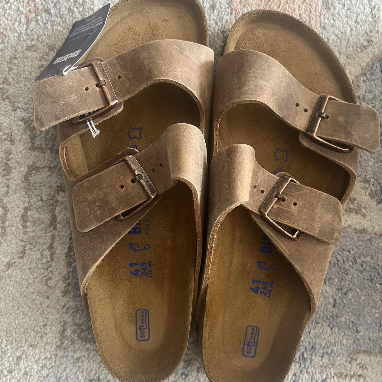 Birkenstock Arizona New with tags and box Size 9 - Depop
