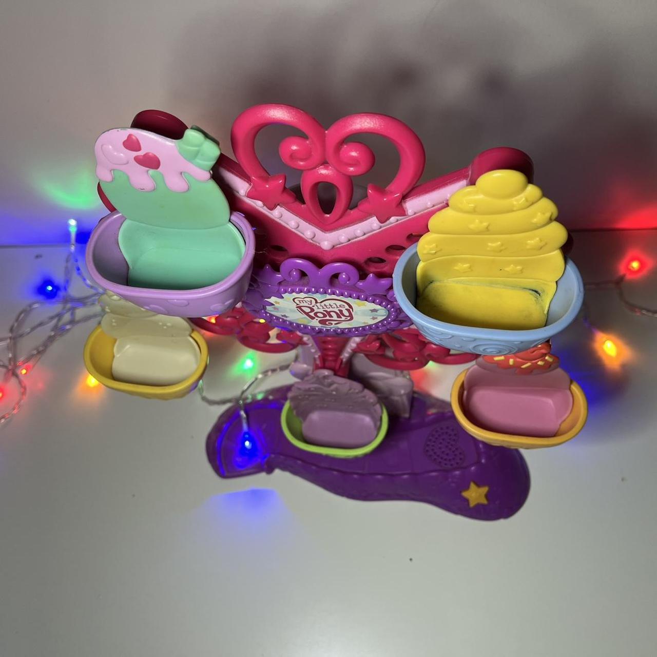 My Little Pony 2009 Ferris wheel Works well. A bit... | Depop