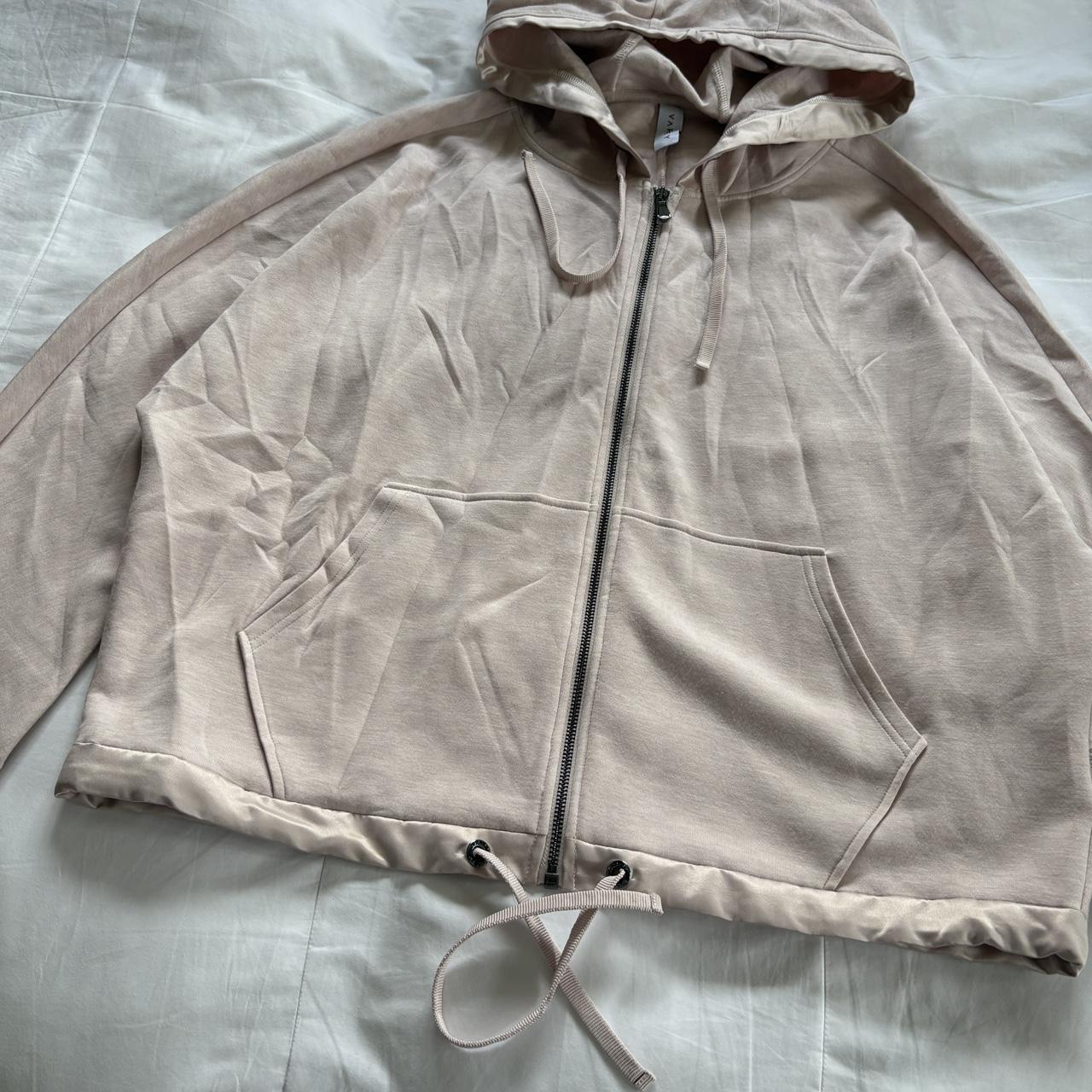 Varley | Preowned & Secondhand Fashion | Depop