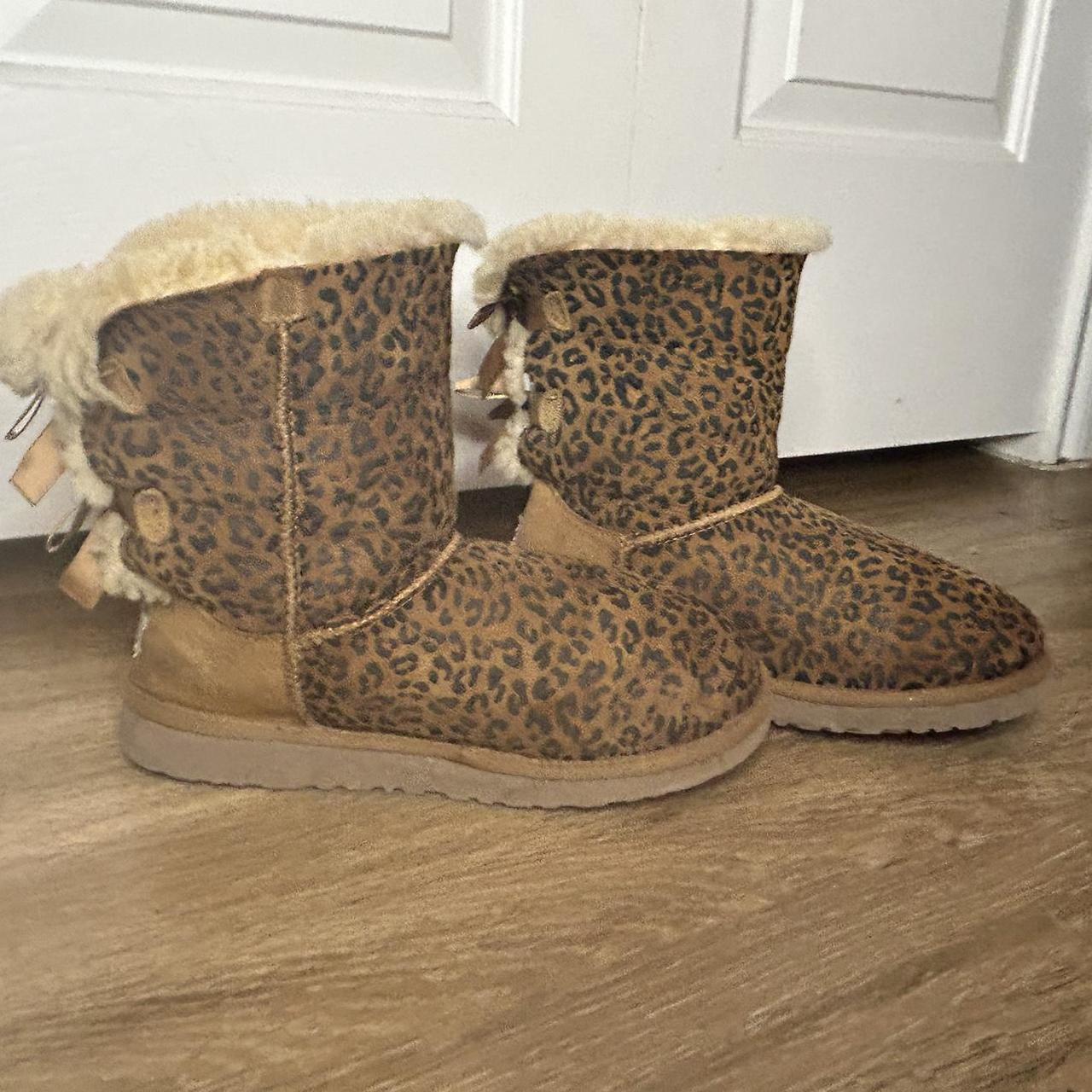 Leopard print ugg fur boots with bows size 8 Depop