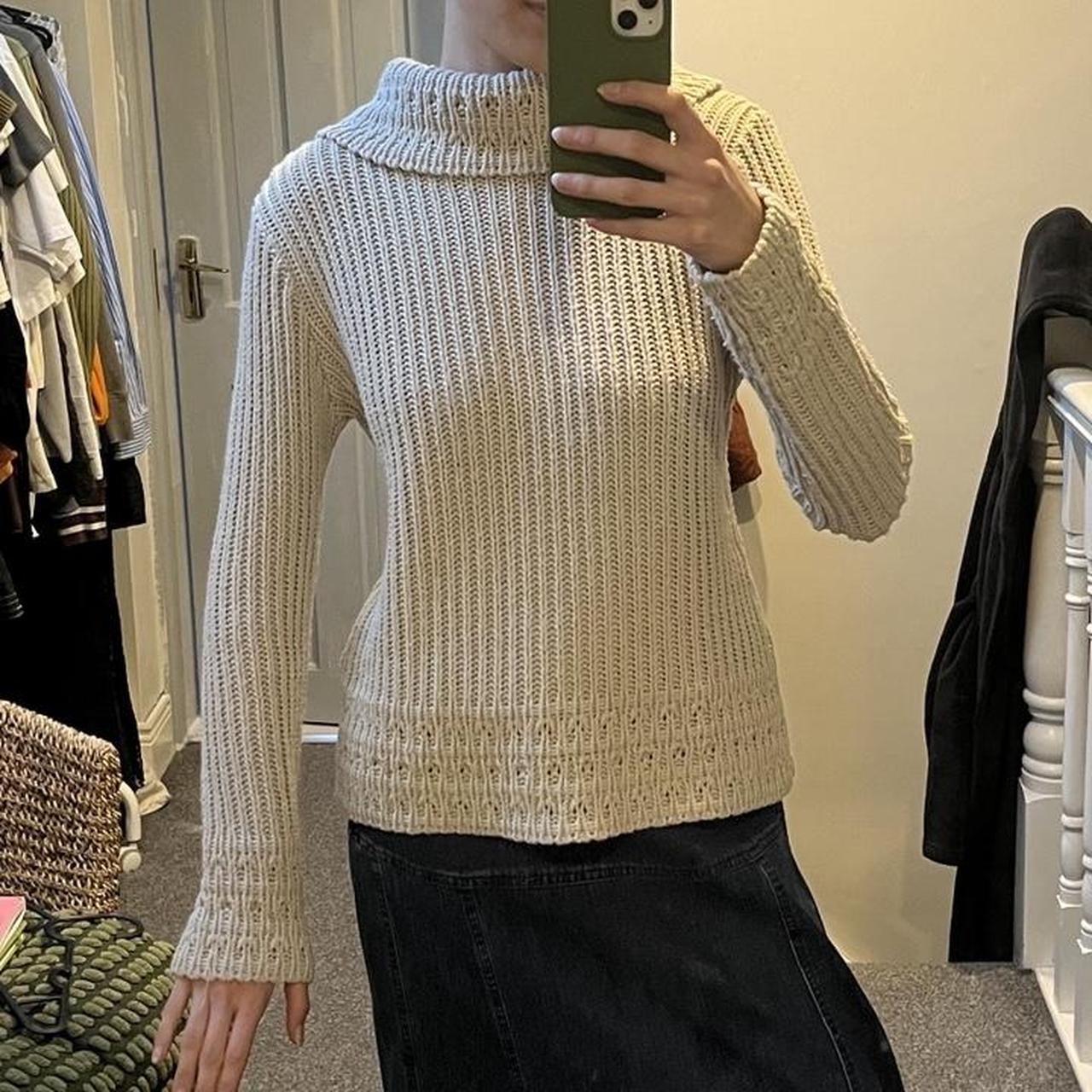 Vintage beige coloured turtle neck. Size medium.... Depop