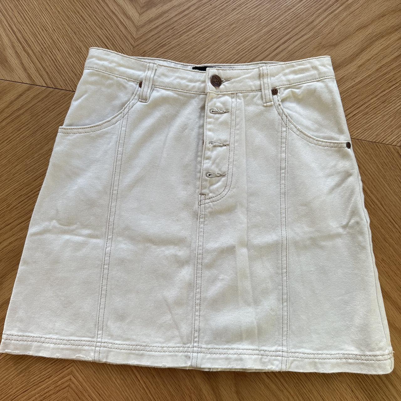 MINKPINK BNWT cream denim skirt XS rrp. $69 100% cotton - Depop