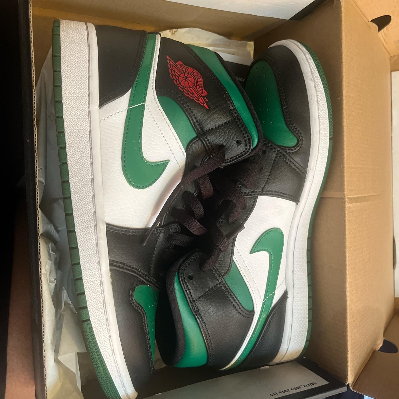jordan 1 mid green toe shirt