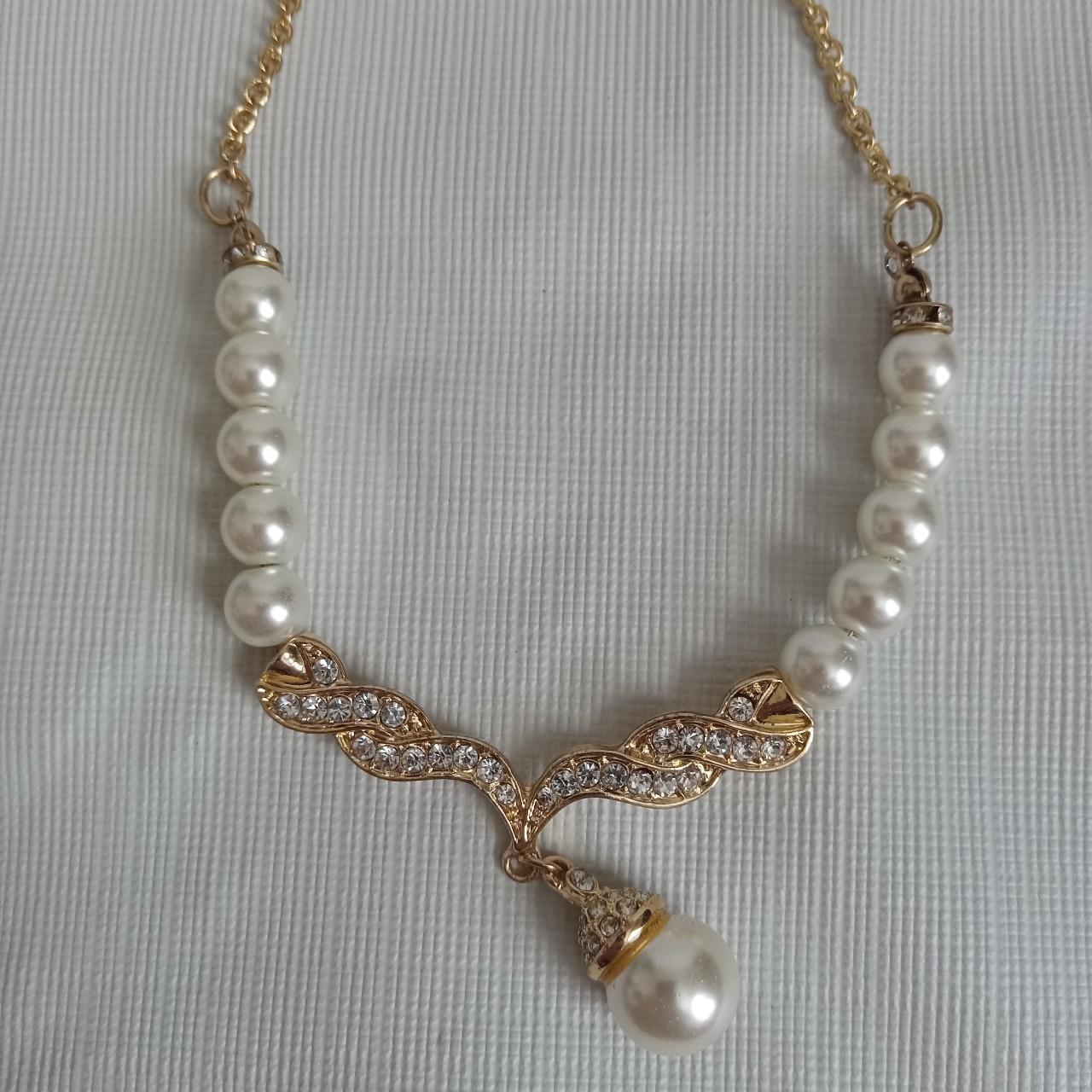 Vintage MONET white/gray pearl necklace Excellent... - Depop