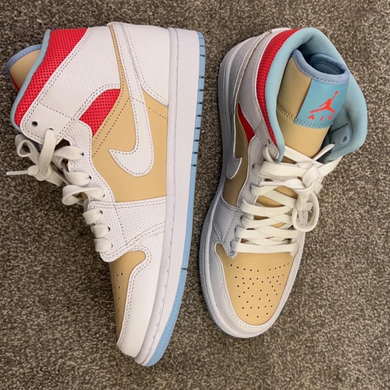 womens jordans mid rise