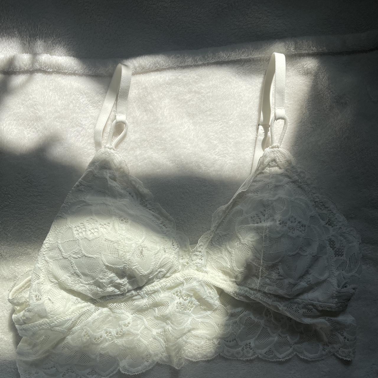Aerie Women's White Bra Depop