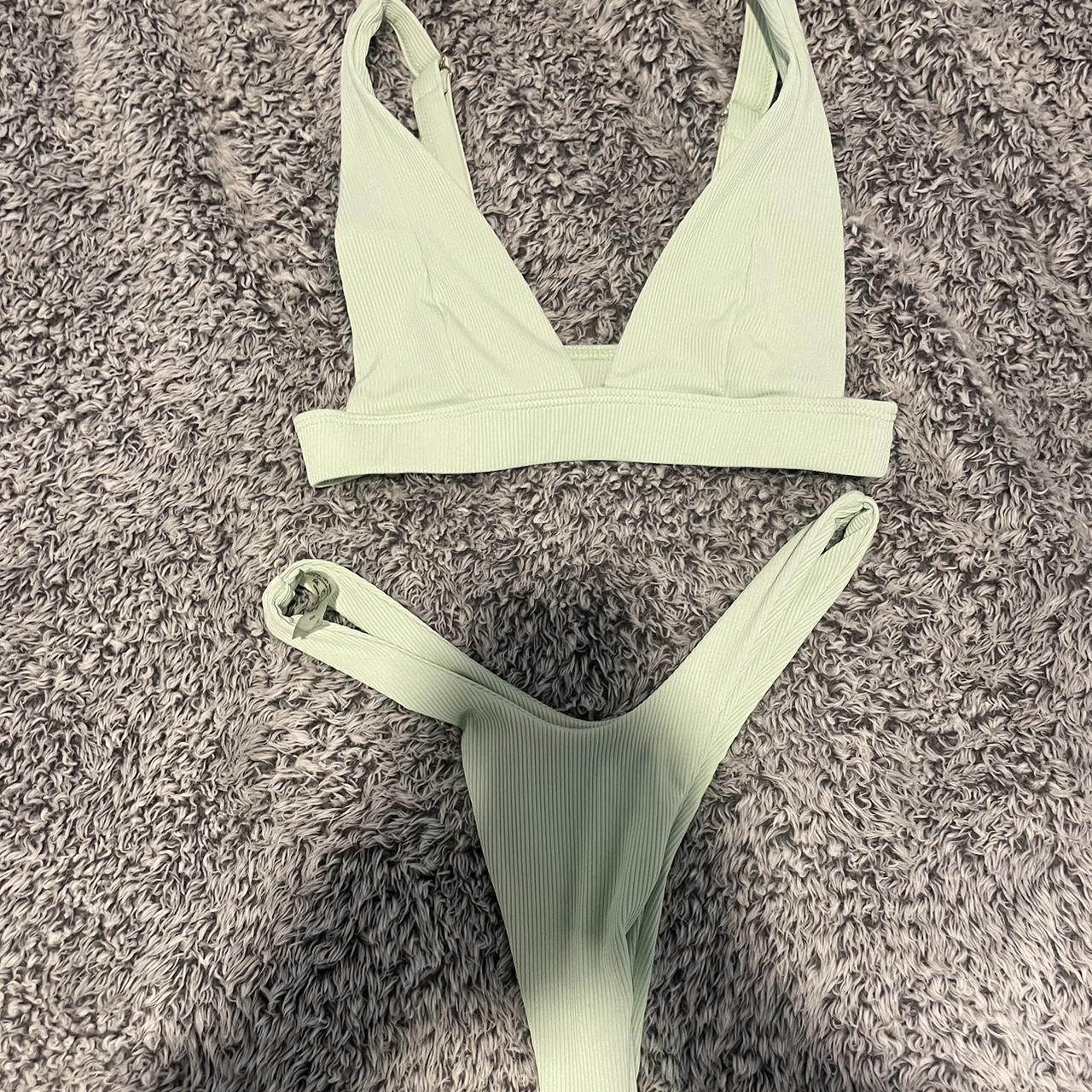 SHEIN Women's Green Bikinisandtankinisets Depop