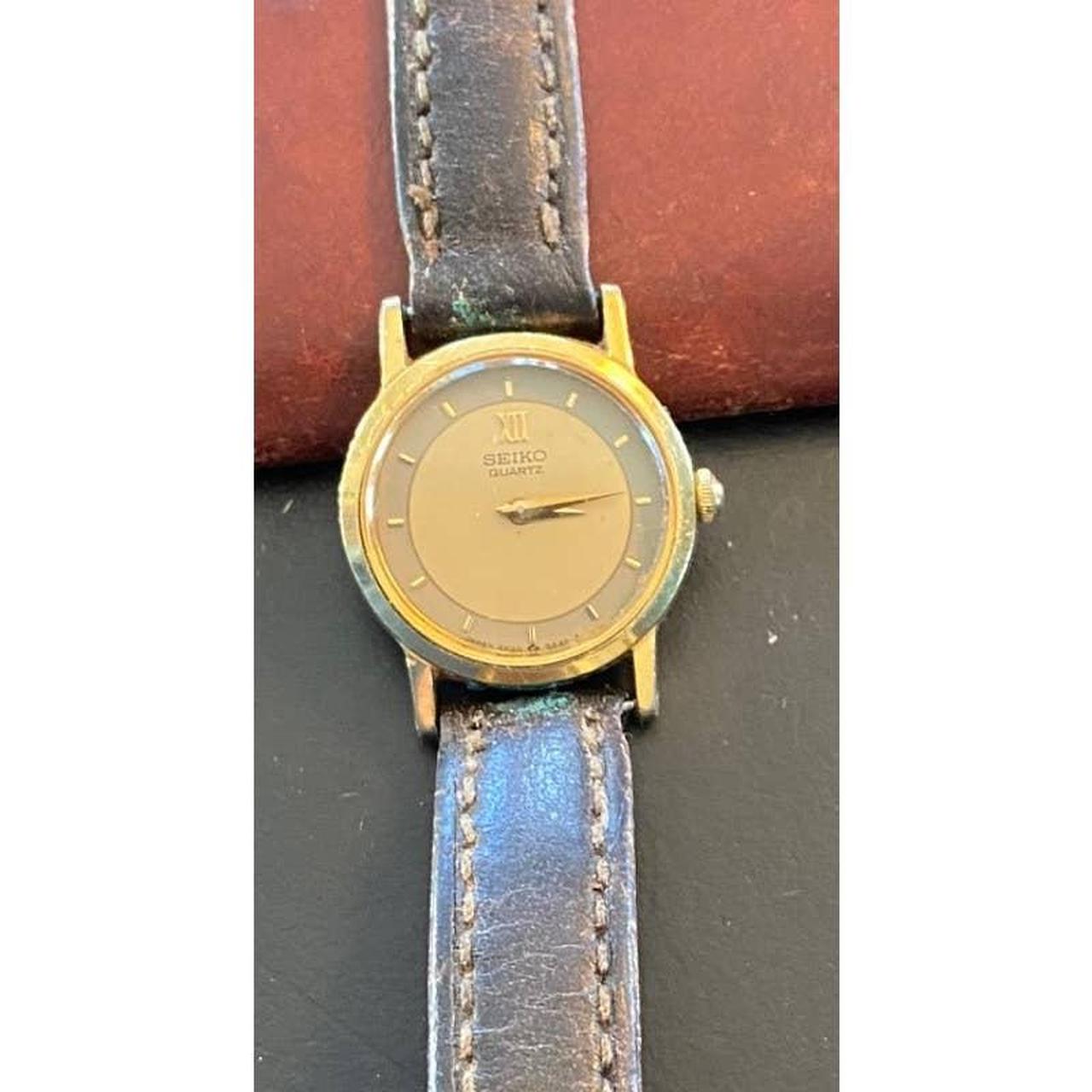 Seiko Women's Gold Watch (3)