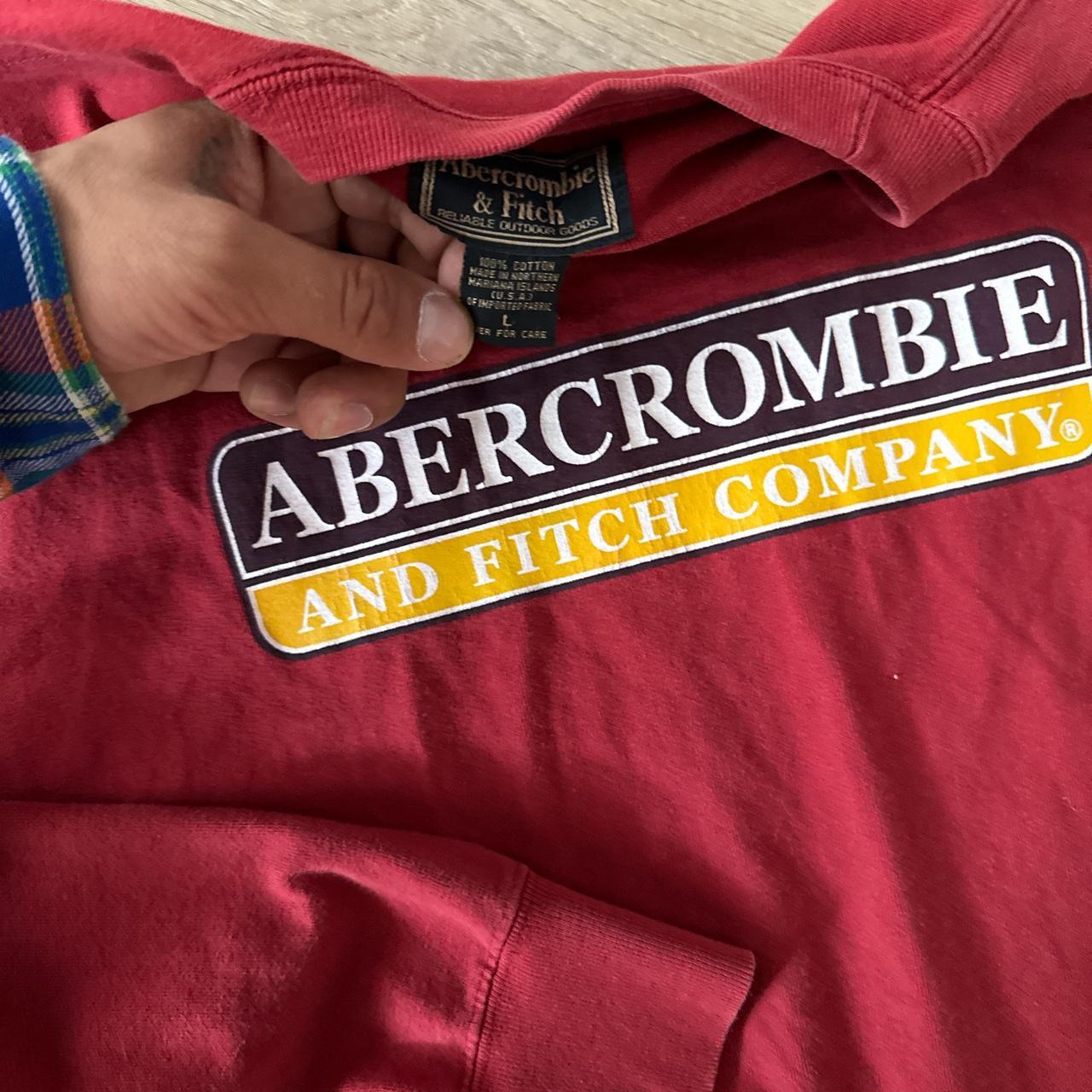 Abercrombie & Fitch Men's Burgundy Tshirt Depop