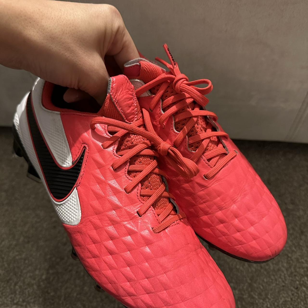 nike boots red