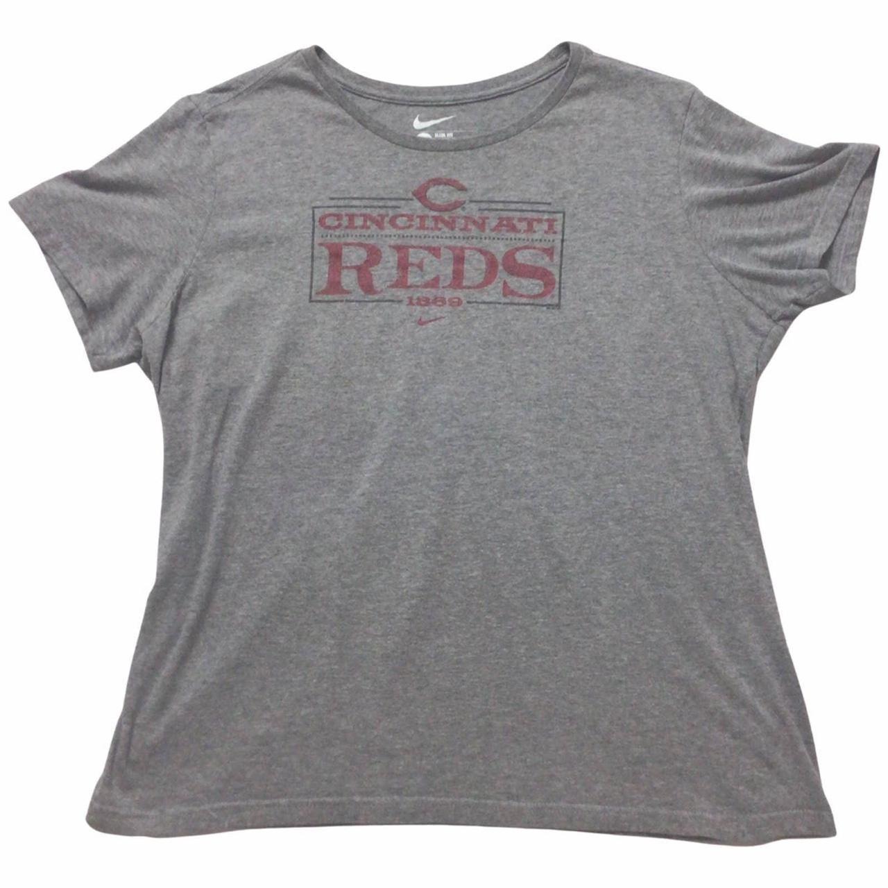 Cincinnati Reds Nike Women's Logo T-Shirt - Red