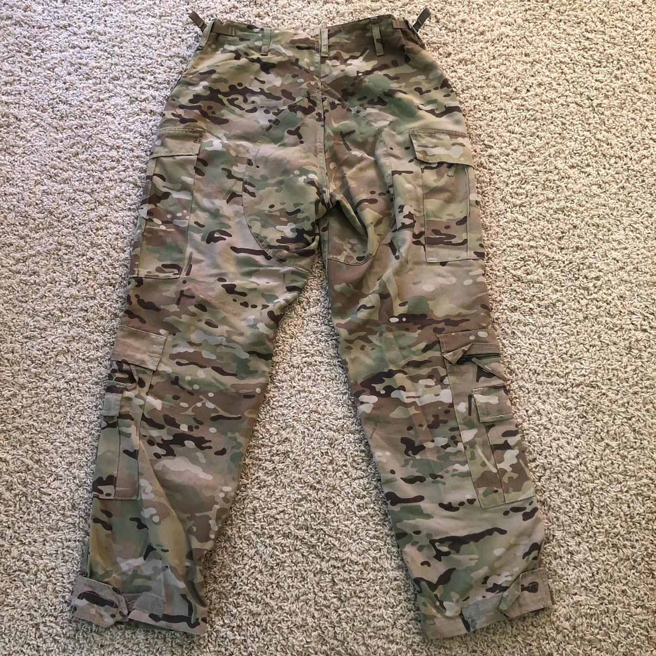Classic camo pattern pants 31 35 waist Depop
