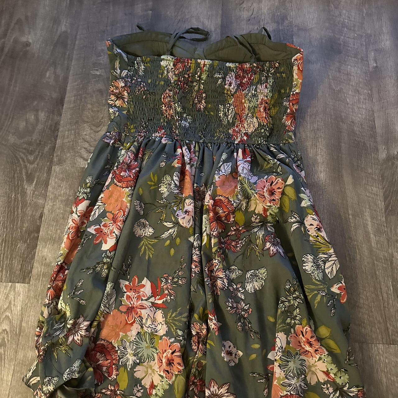 super cute green floral dress! has a built in bra as... - Depop