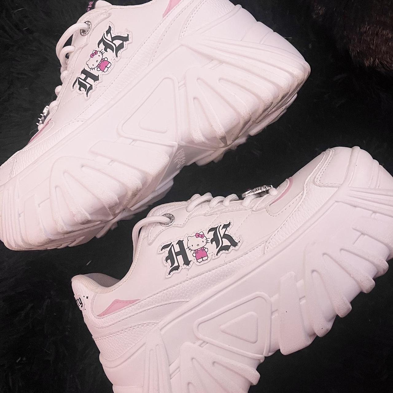 bershka hello kitty platforms