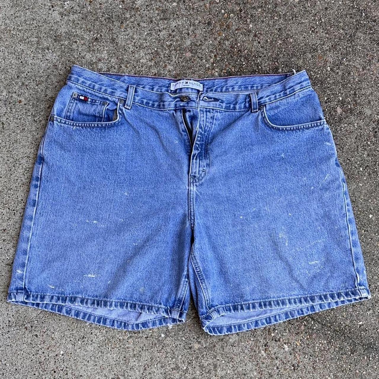 •Tommy Hilfiger Womens Shorts •Size 18 •Paint... - Depop