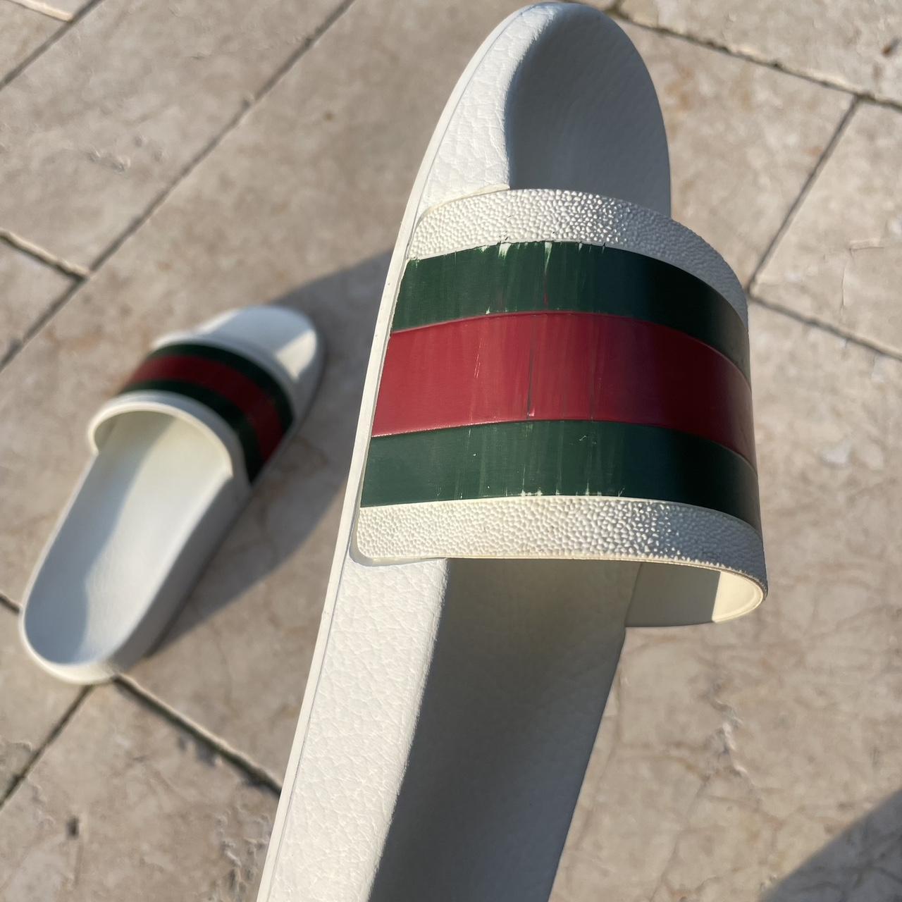 Gucci Men's White and Green Slides Depop