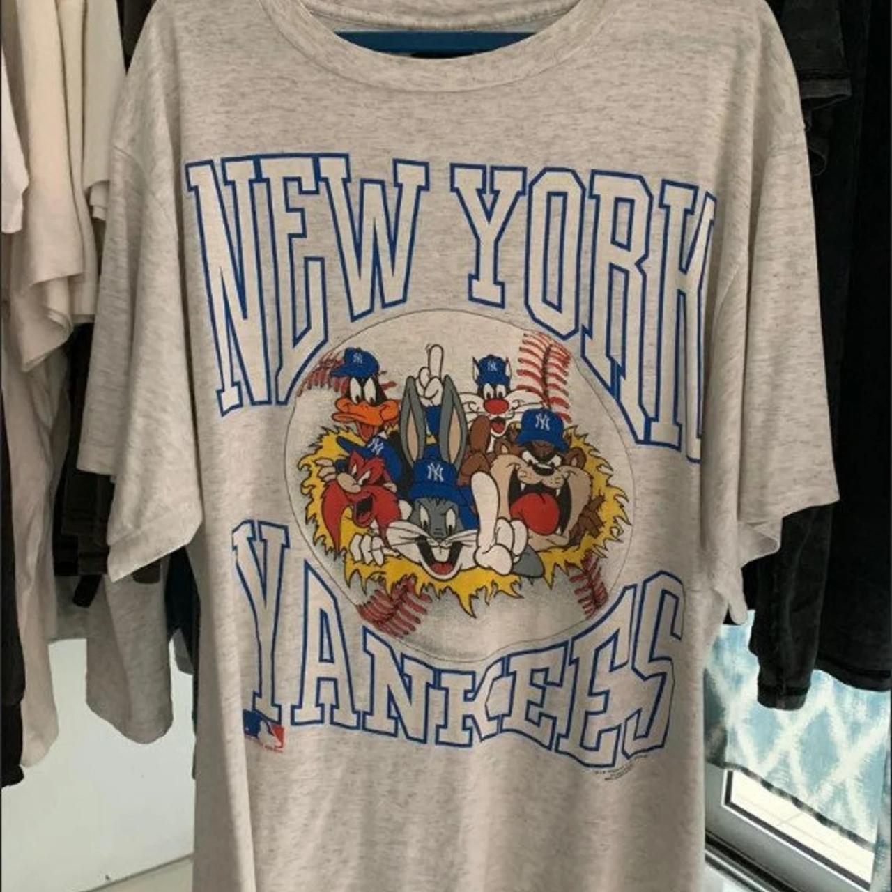 Tops  Vintage Looney Toons New York Yankees New York Yankees