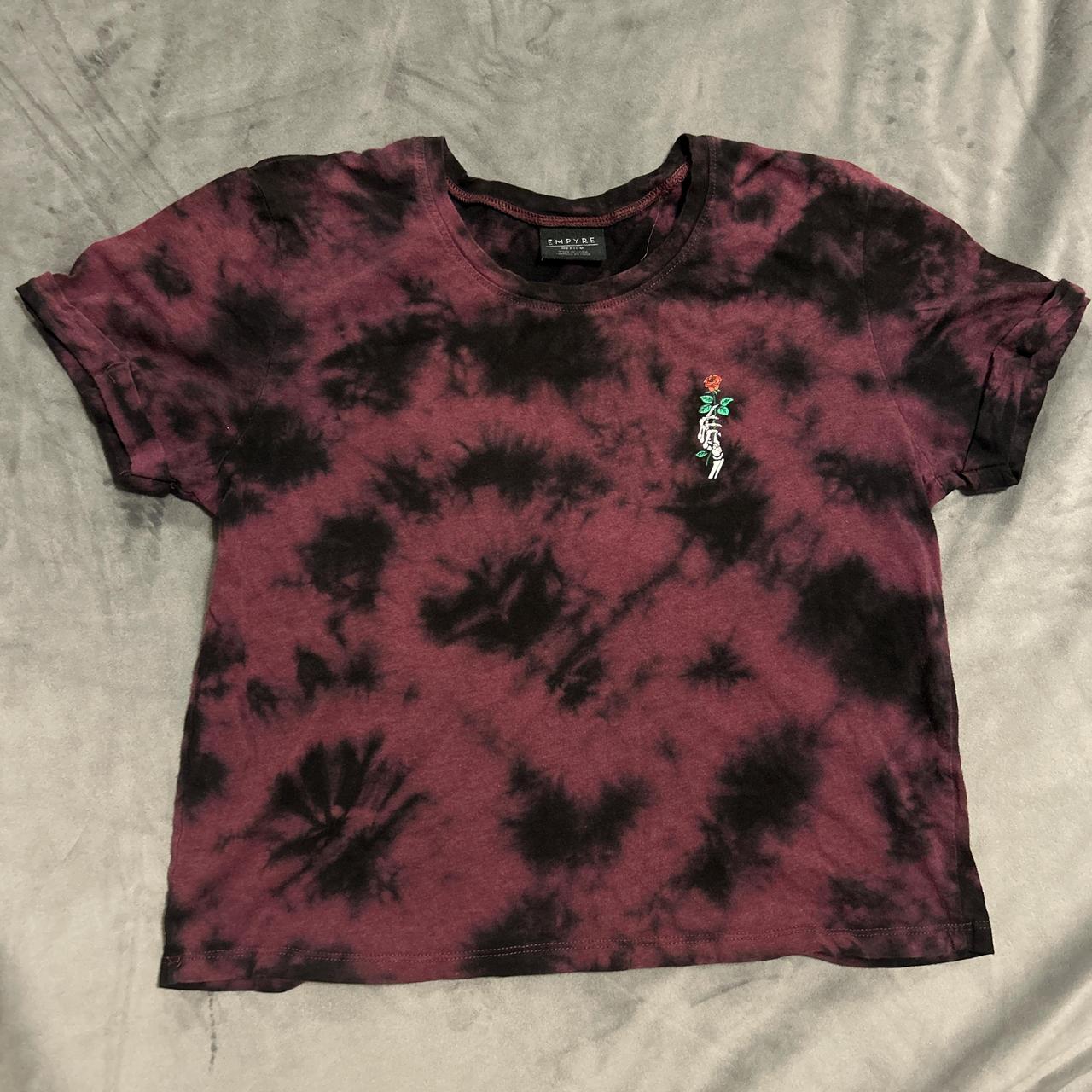 tie dye maroon shirt