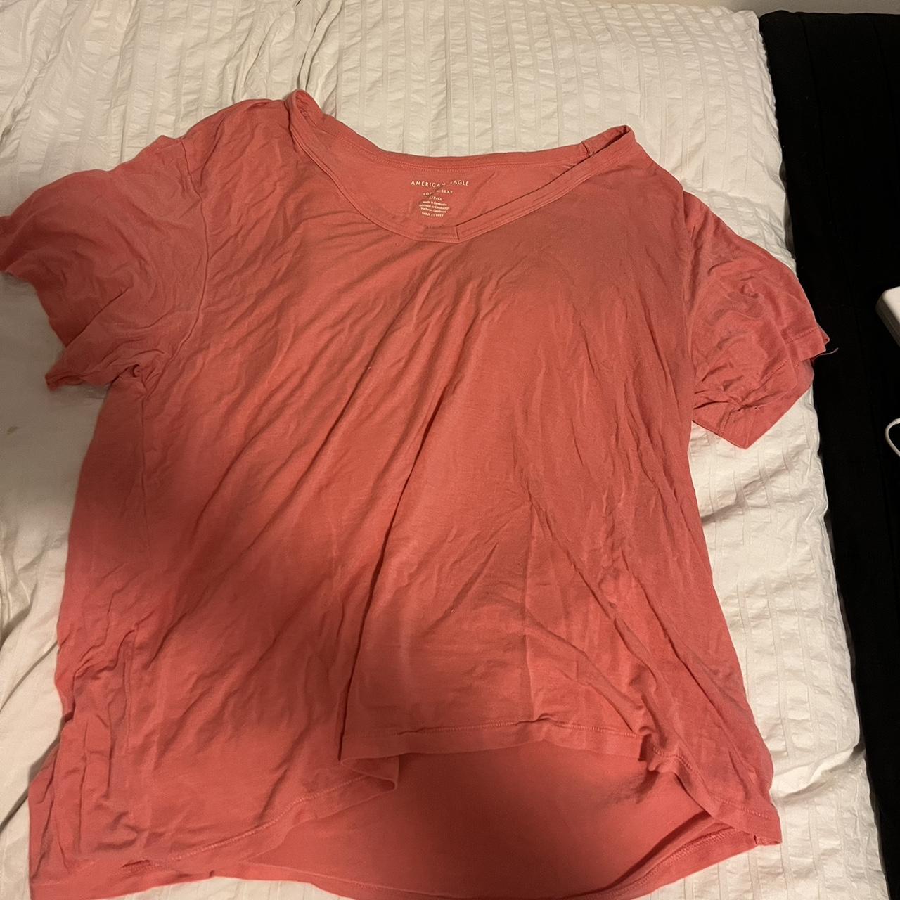 $15 AE soft and sexy flowy t-shirt Very comfortable - Depop