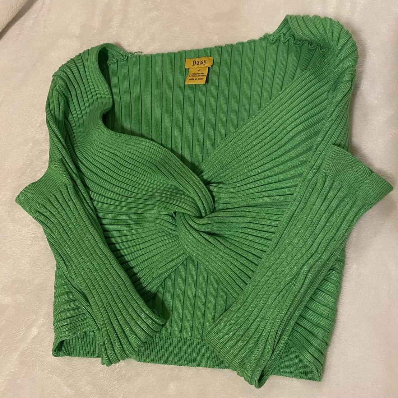 size s green Daisy cropped long sleeve super cute... - Depop