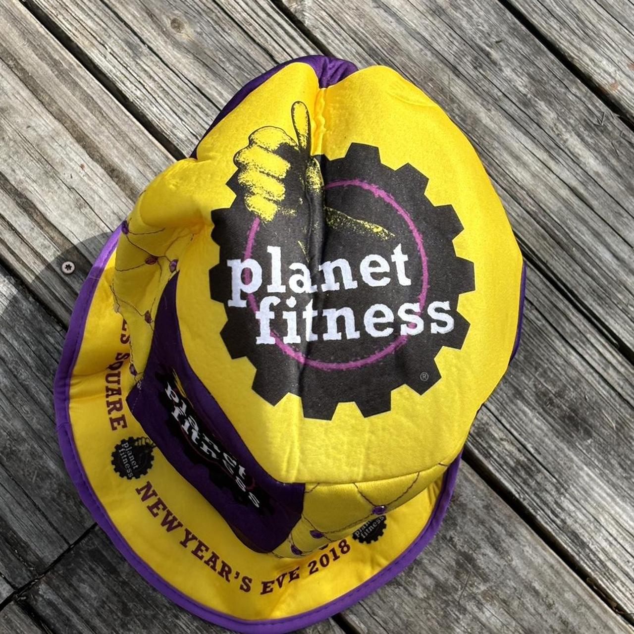 Planet fitness hat hi-res stock photography and images - Alamy