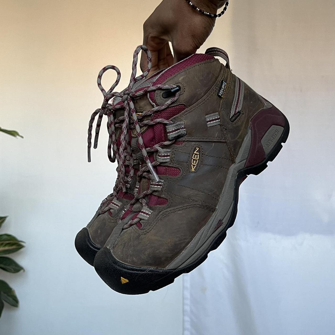 keen dry waterproof hiking boots