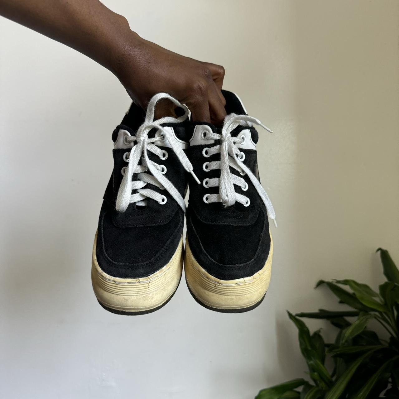 Skechers Women's Sneakers Black/White US – Vintage grunge