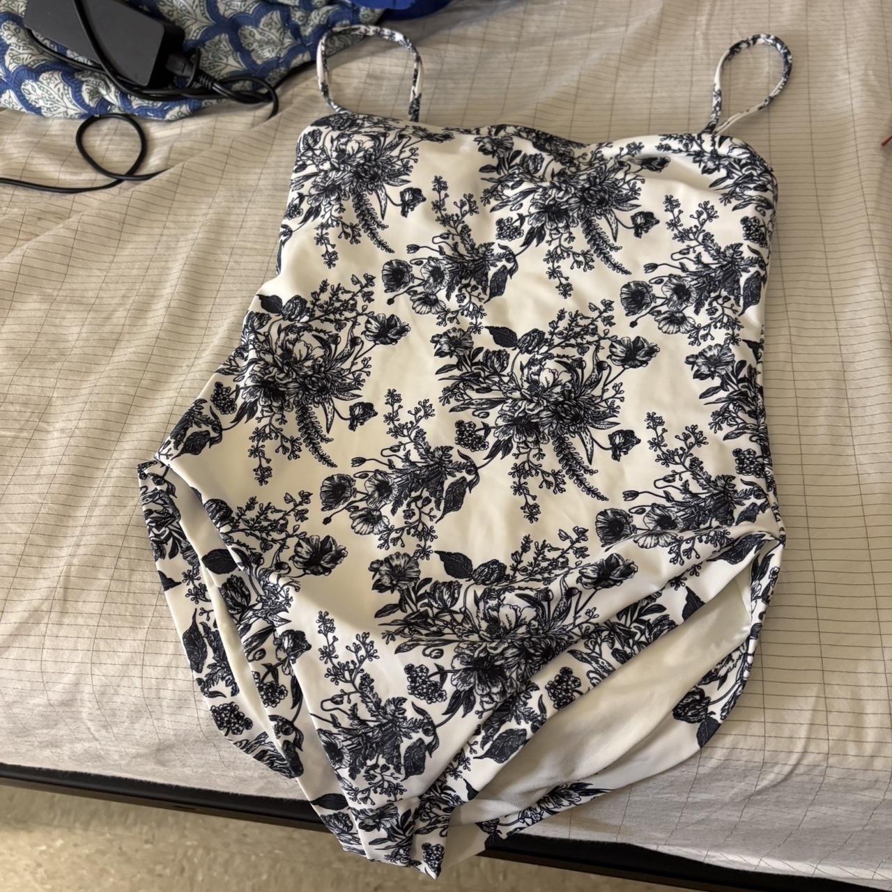 item listed by ellyrose9