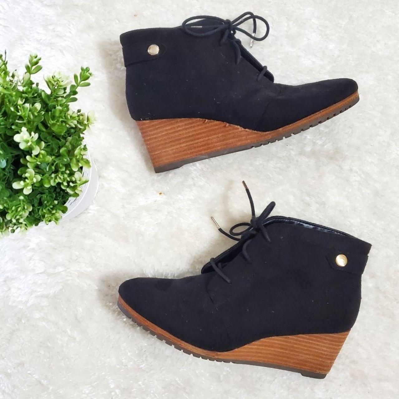 Dr scholl's conquer hot sale wedge booties