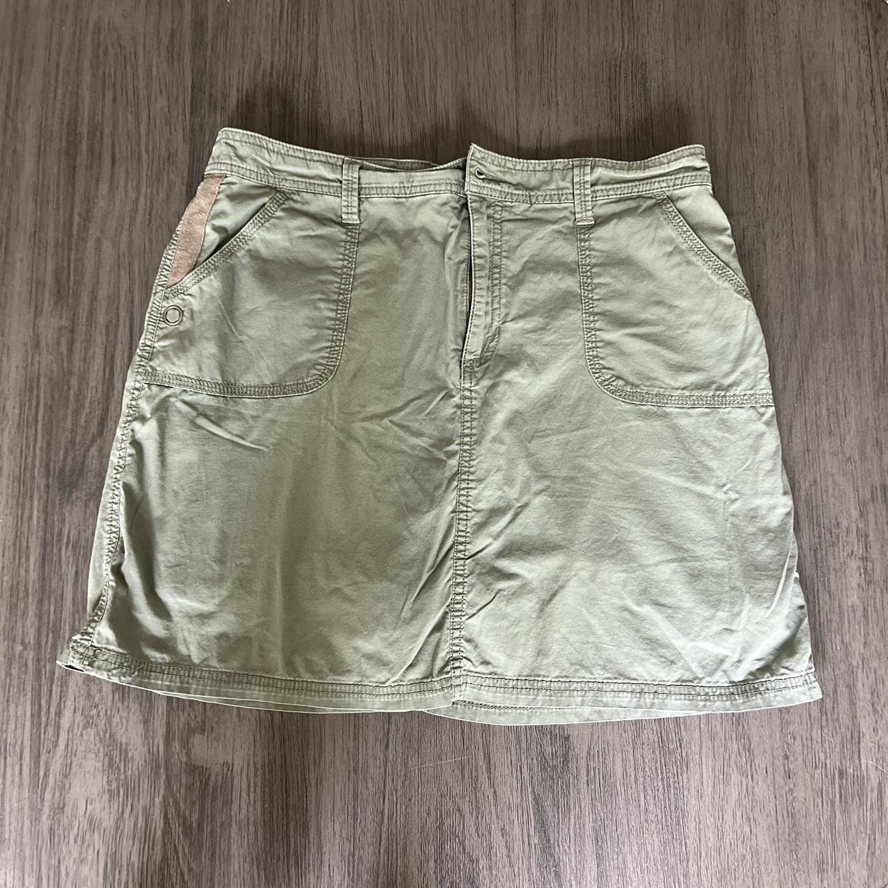 green cargo mini skirt 🌿 size women’s... - Depop