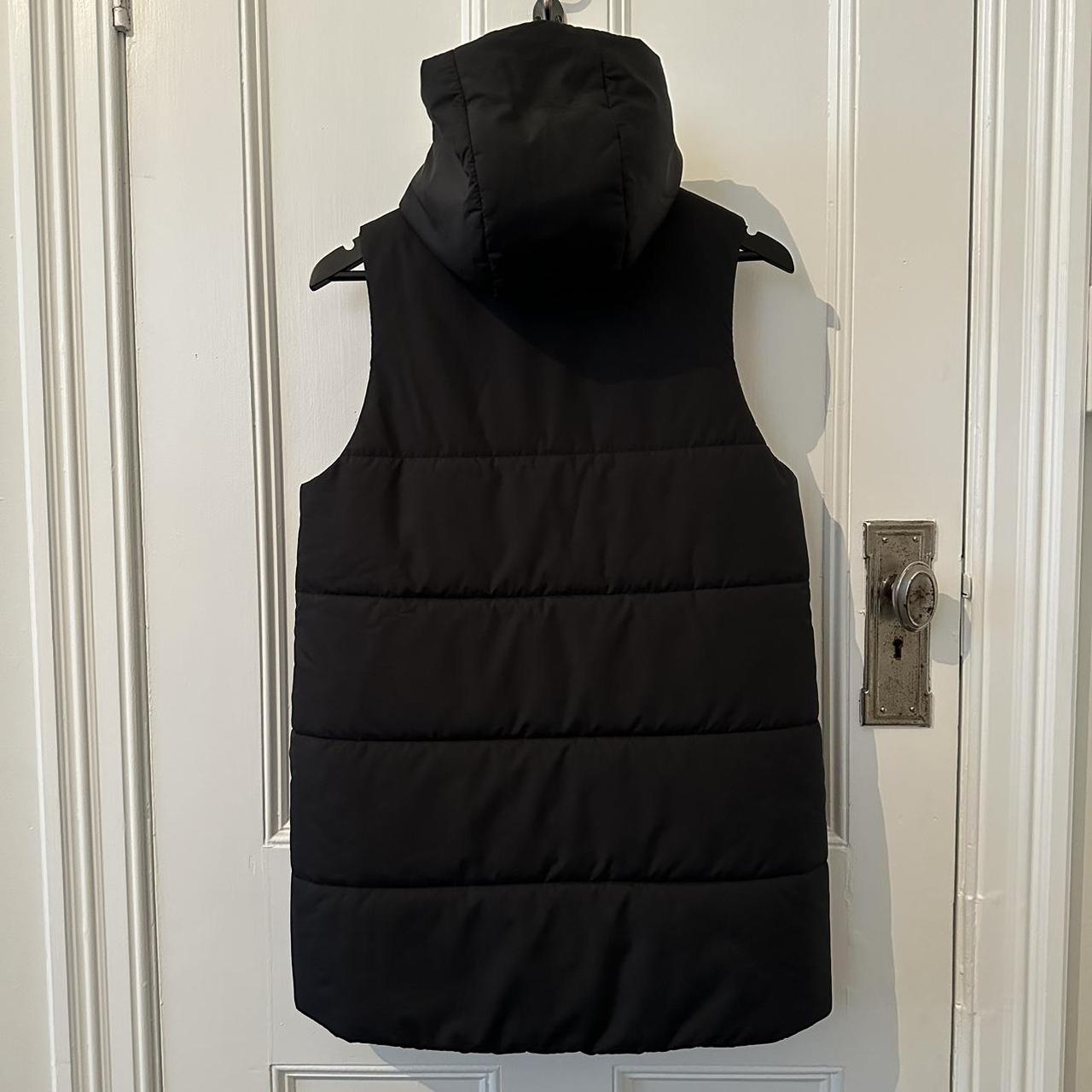 ‘Gymshark’ Black Puffer Vest, Size Small