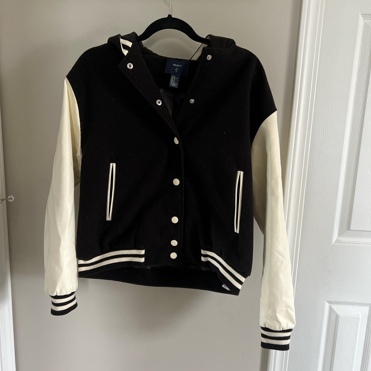 Forever 21 Women's Black and Cream Jacket | Depop